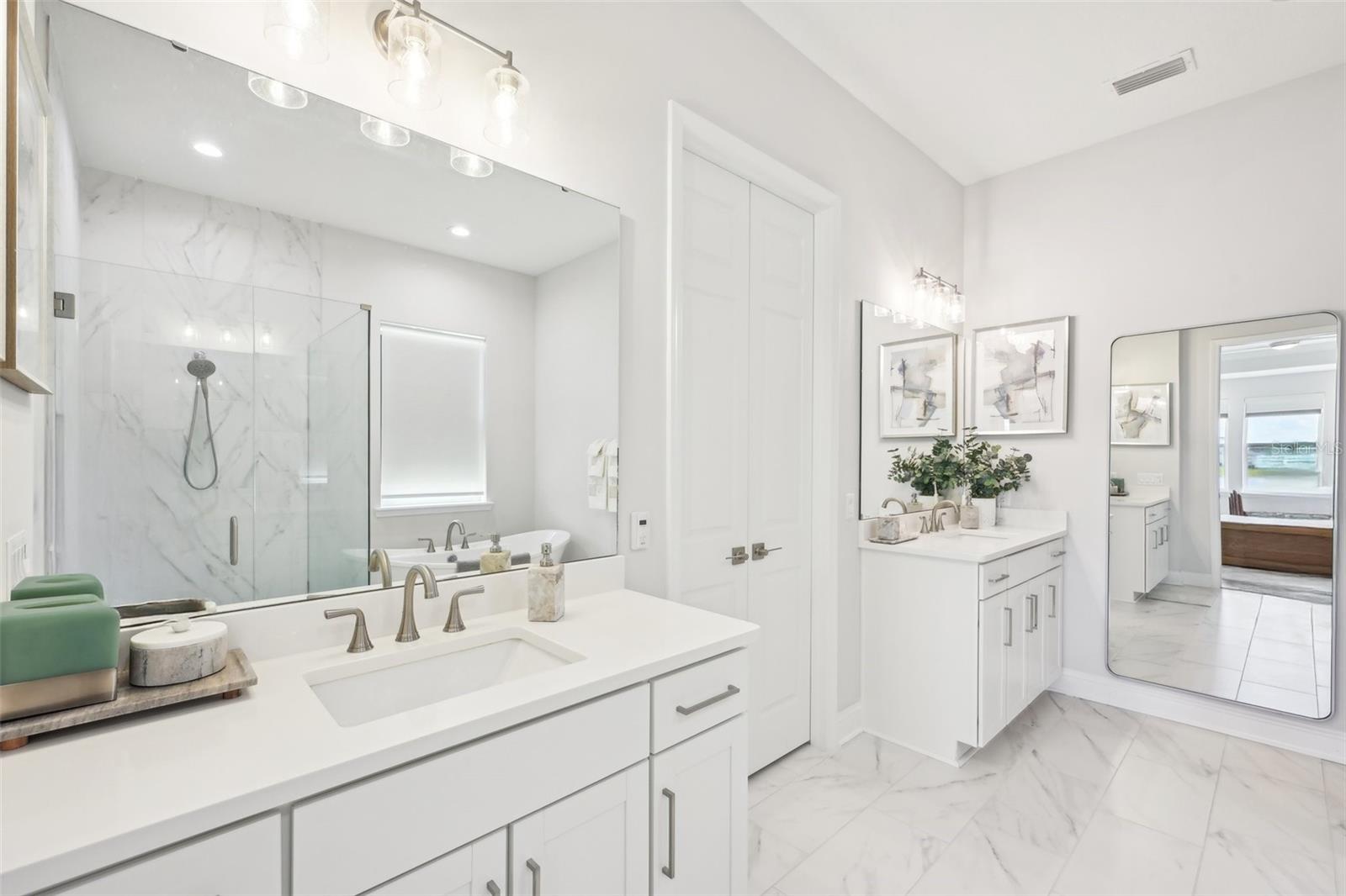 SILVER LANDING - Residential