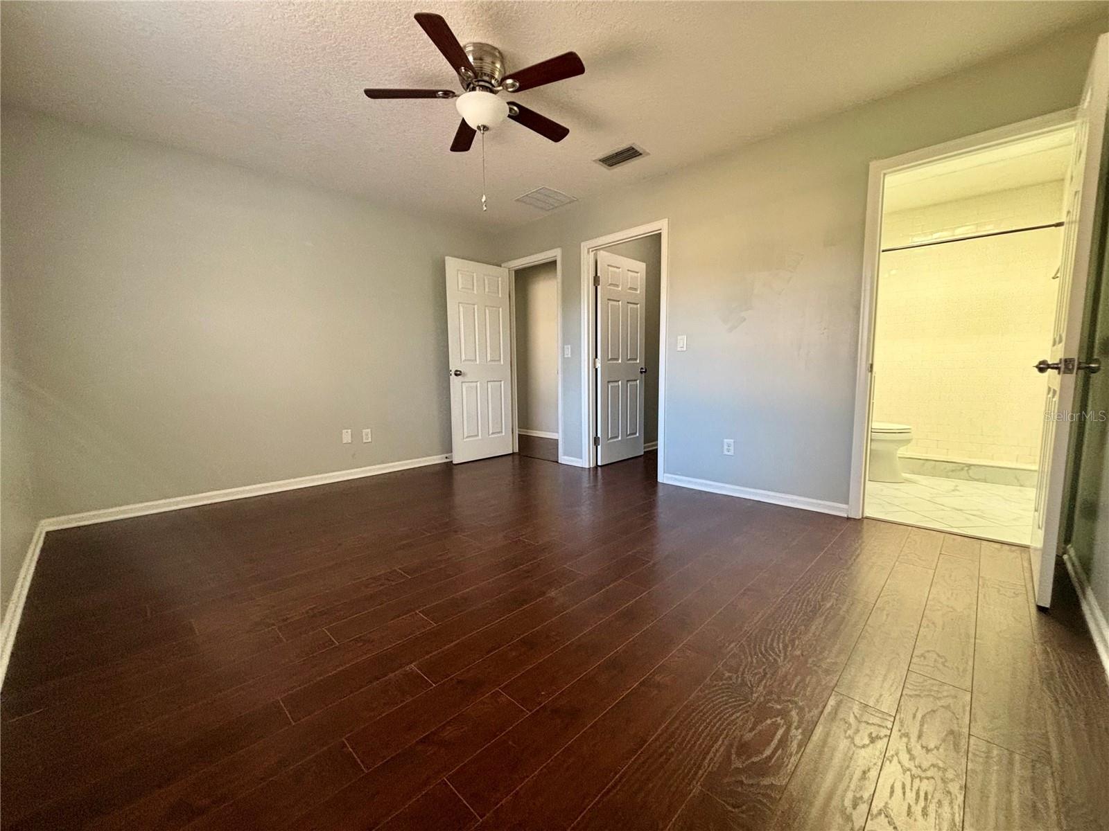 THE WOODS - Residential