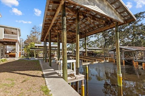 A home in SUWANNEE