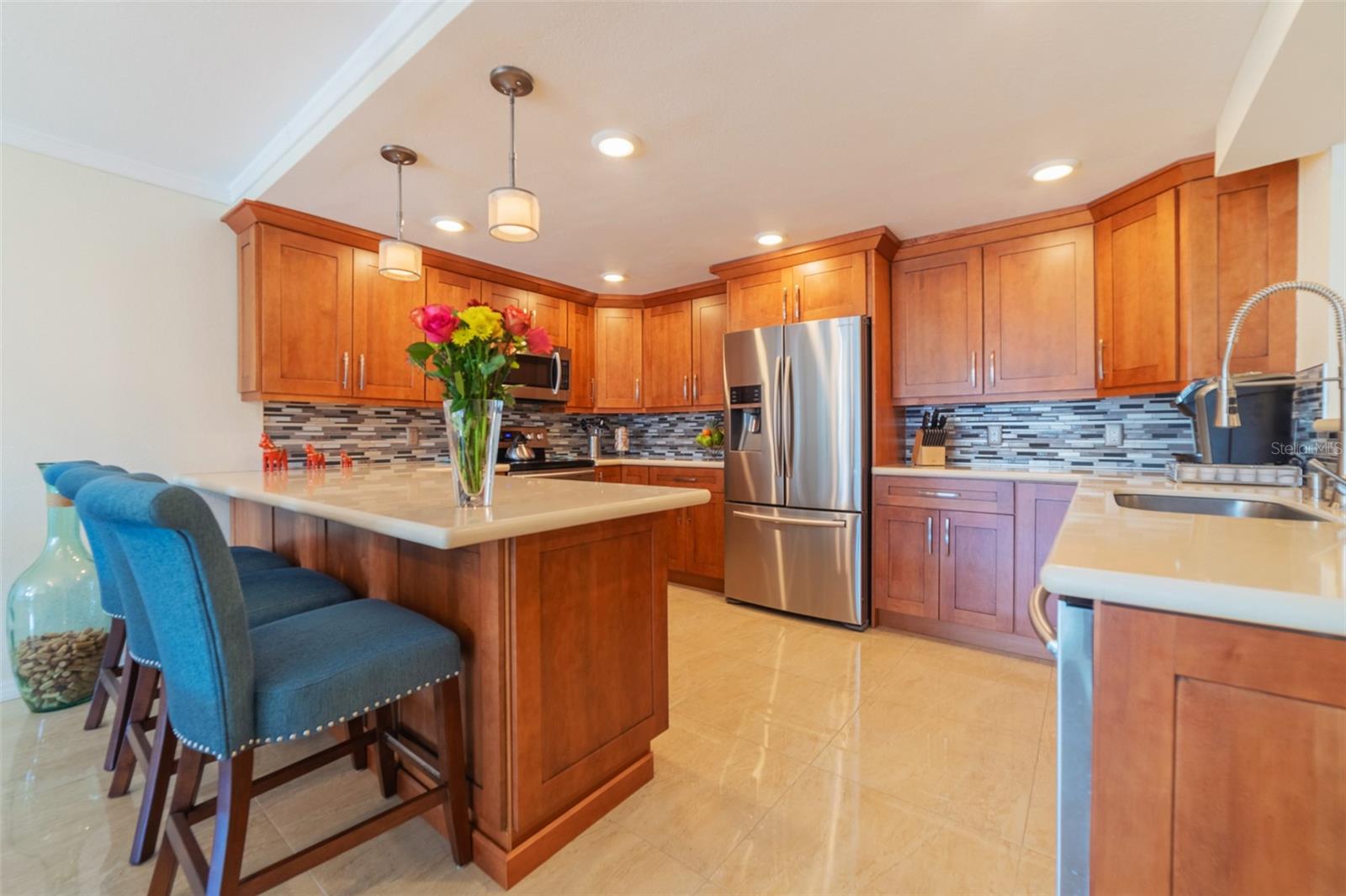 1460 GULF BOULEVARD 811