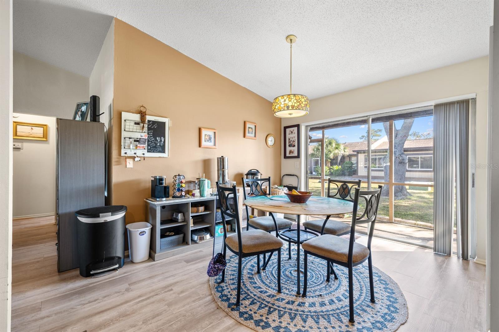 BENT TREE - Residential