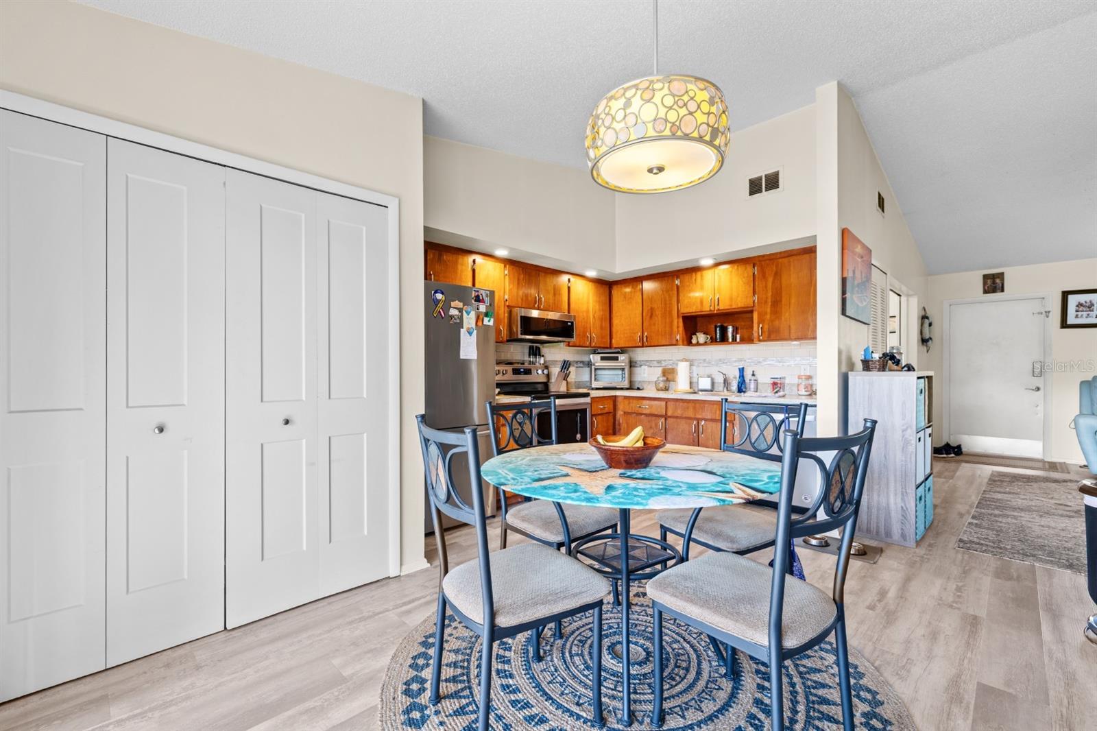 BENT TREE - Residential