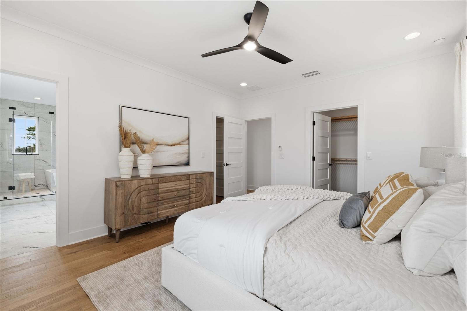 ALBANY WALK TOWNHOMES - Residential