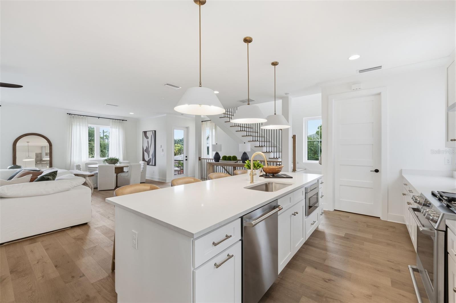 ALBANY WALK TOWNHOMES - Residential