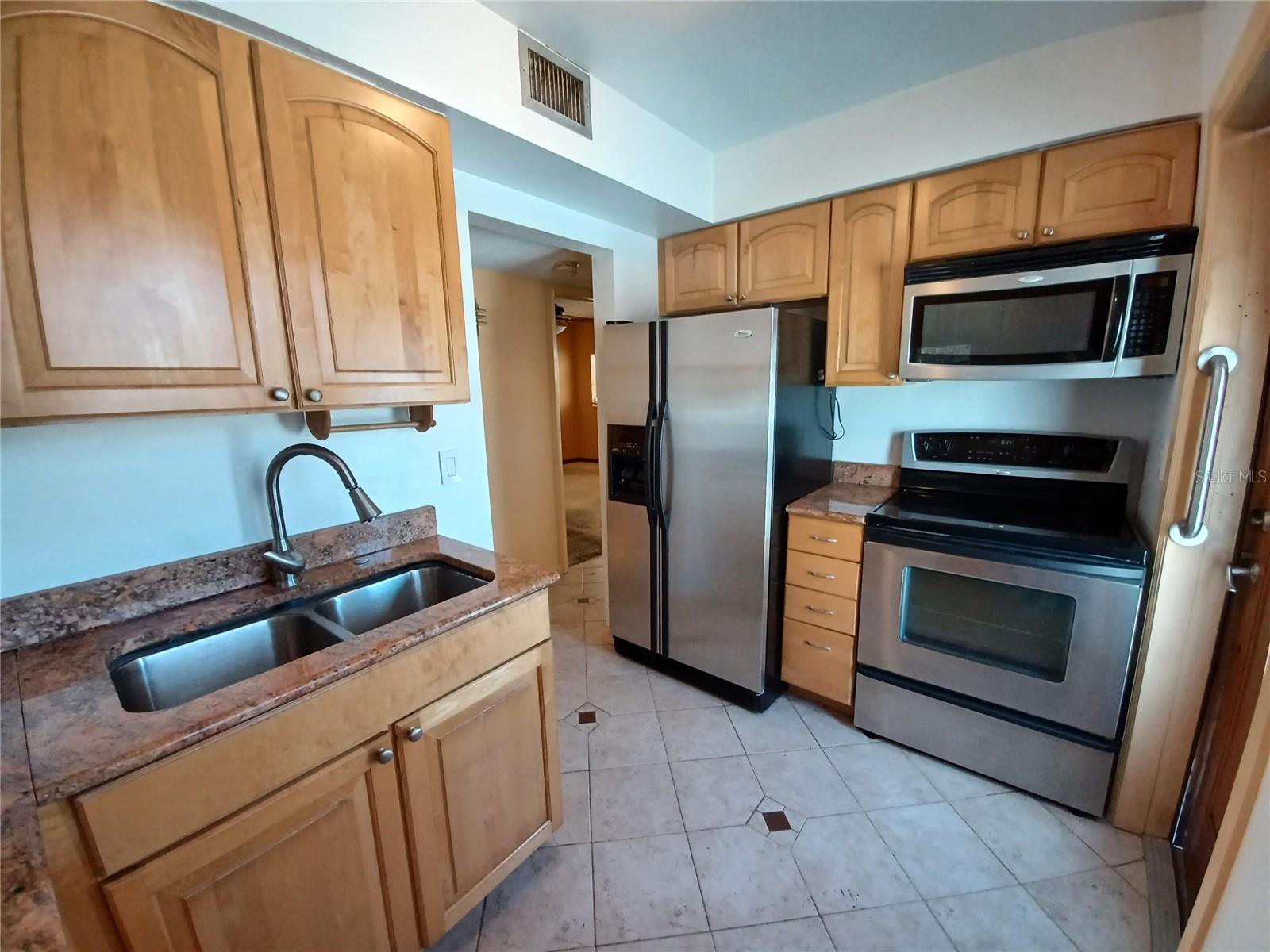 ISLAND VIEW CONDO - Residential