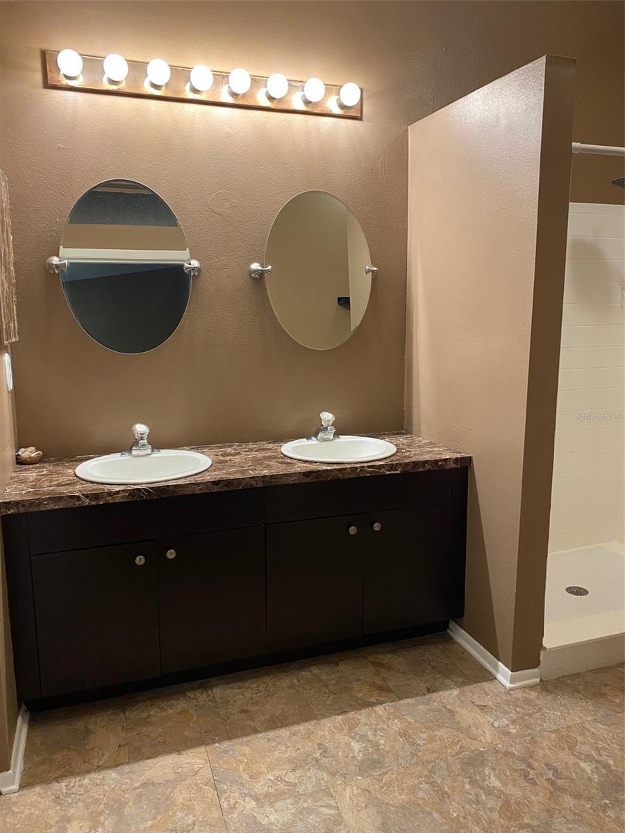 HAMPTON PARK TWNHMS UN 2 - Residential