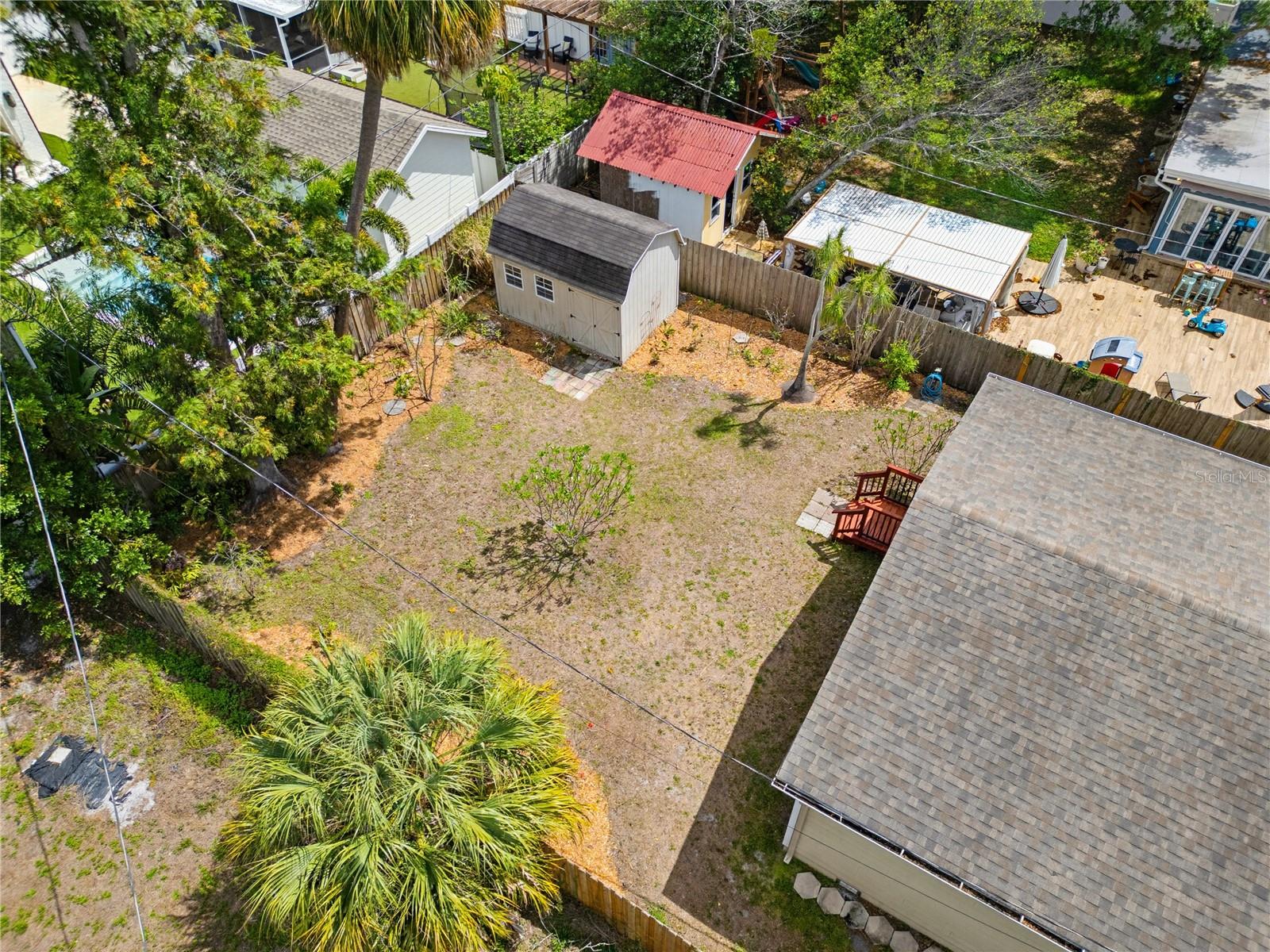 GRAY GABLES - Residential