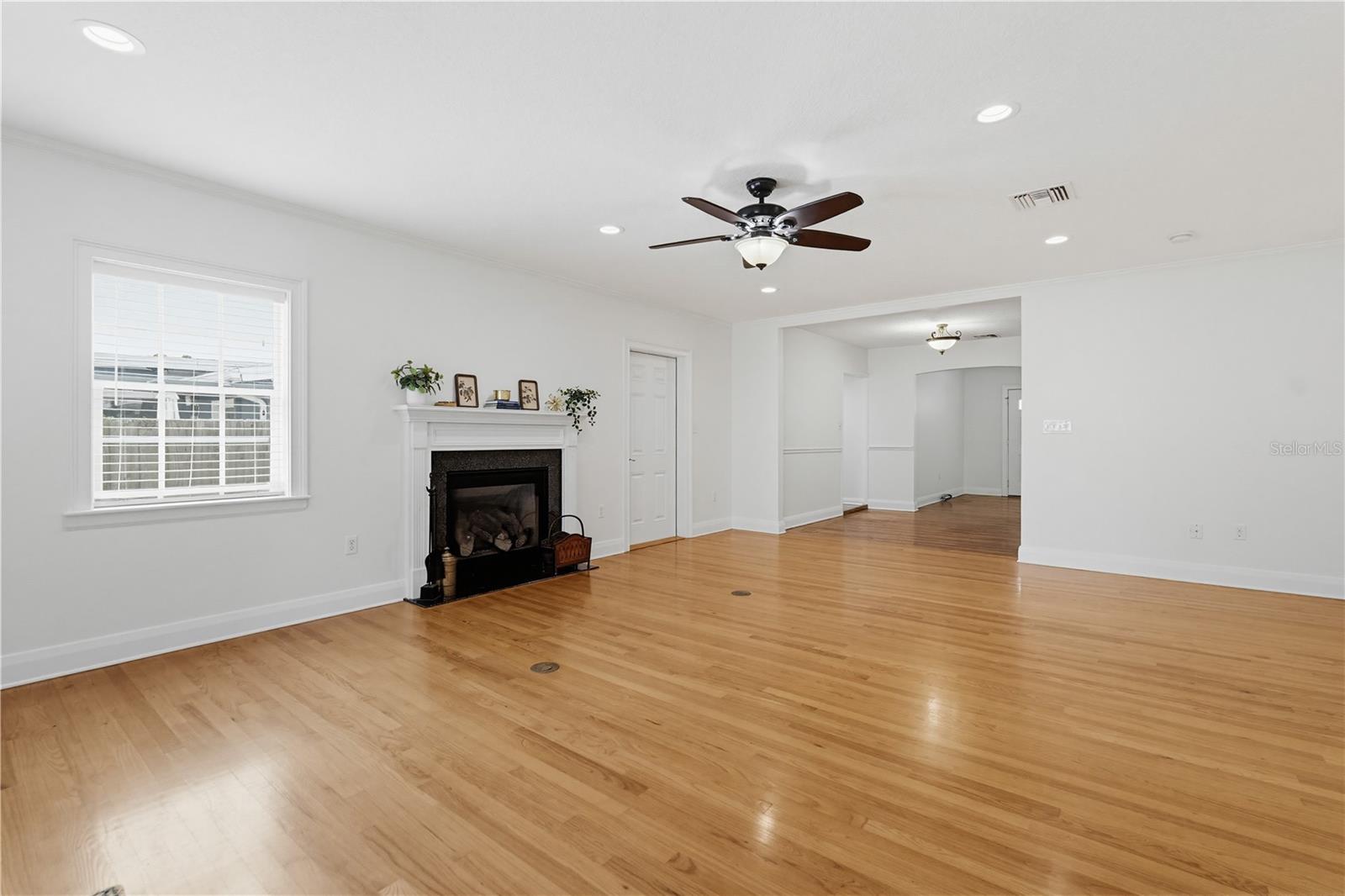 GRAY GABLES - Residential