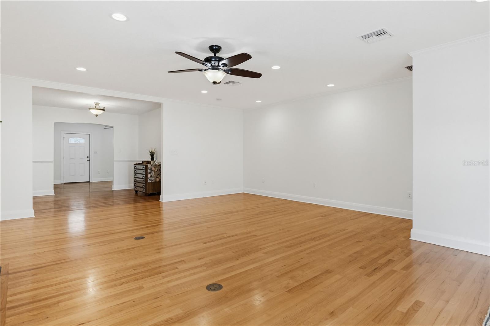 GRAY GABLES - Residential