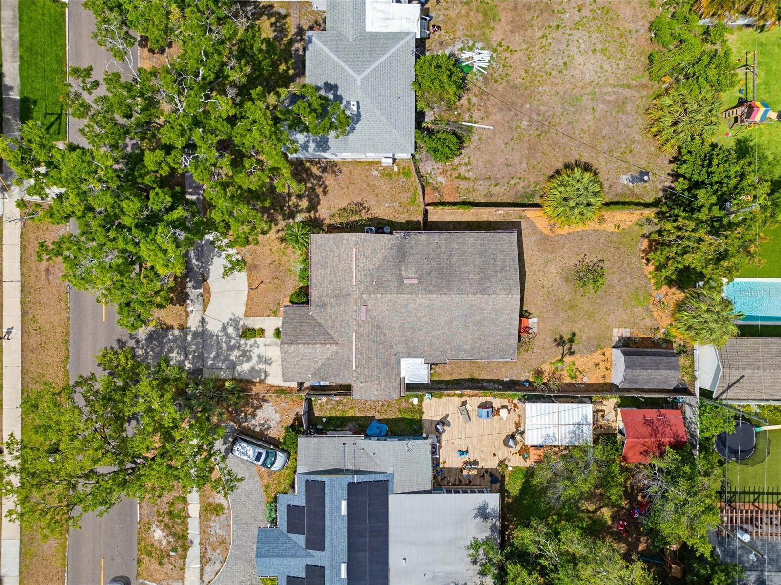 GRAY GABLES - Residential