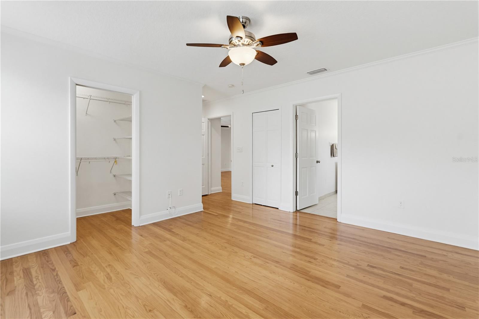 GRAY GABLES - Residential