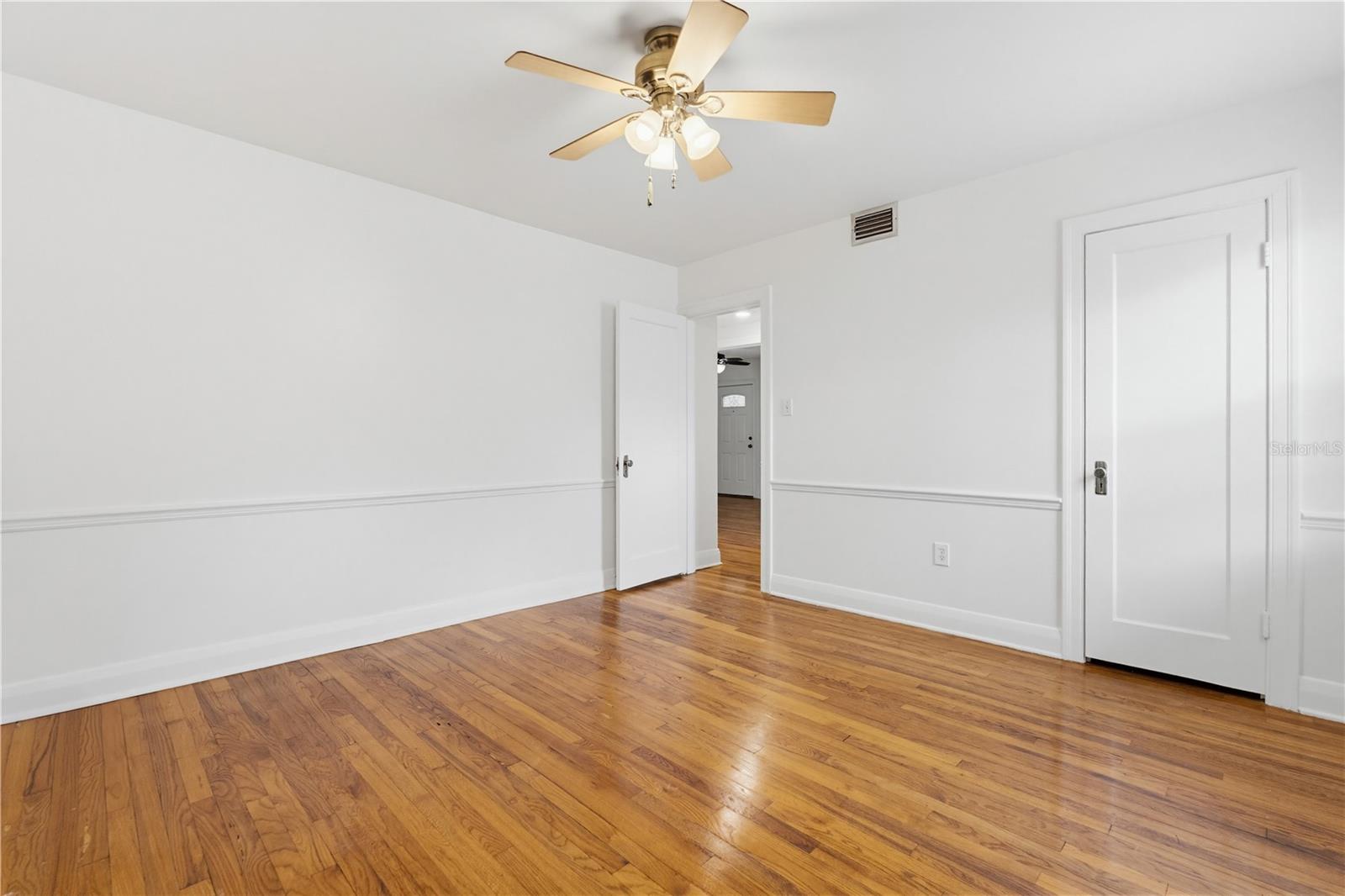 GRAY GABLES - Residential