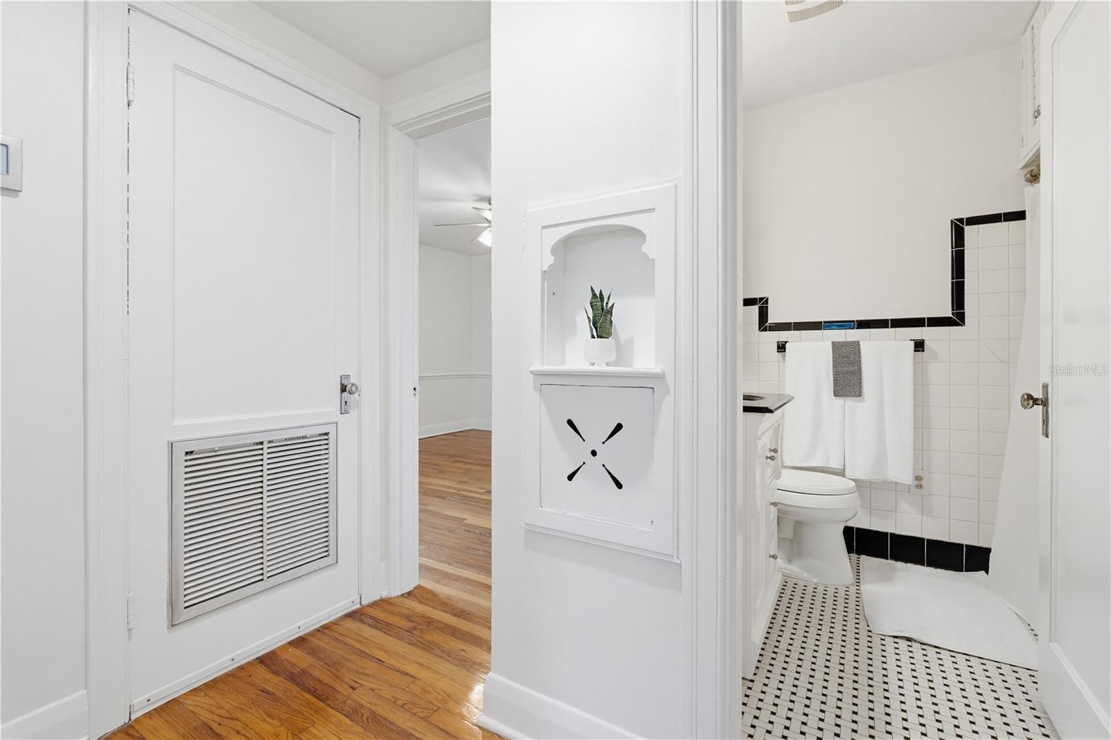 GRAY GABLES - Residential