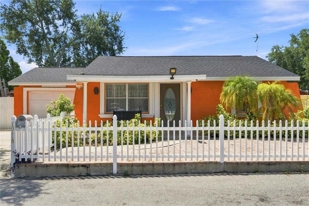 Photo of 10118 Briarwick Court, Tampa, FL 33615 (MLS # TB8539813)