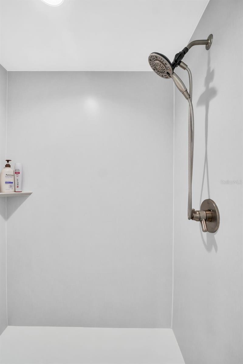 GOLF LAKE CONDO 7 AT EAST BAY - Residential