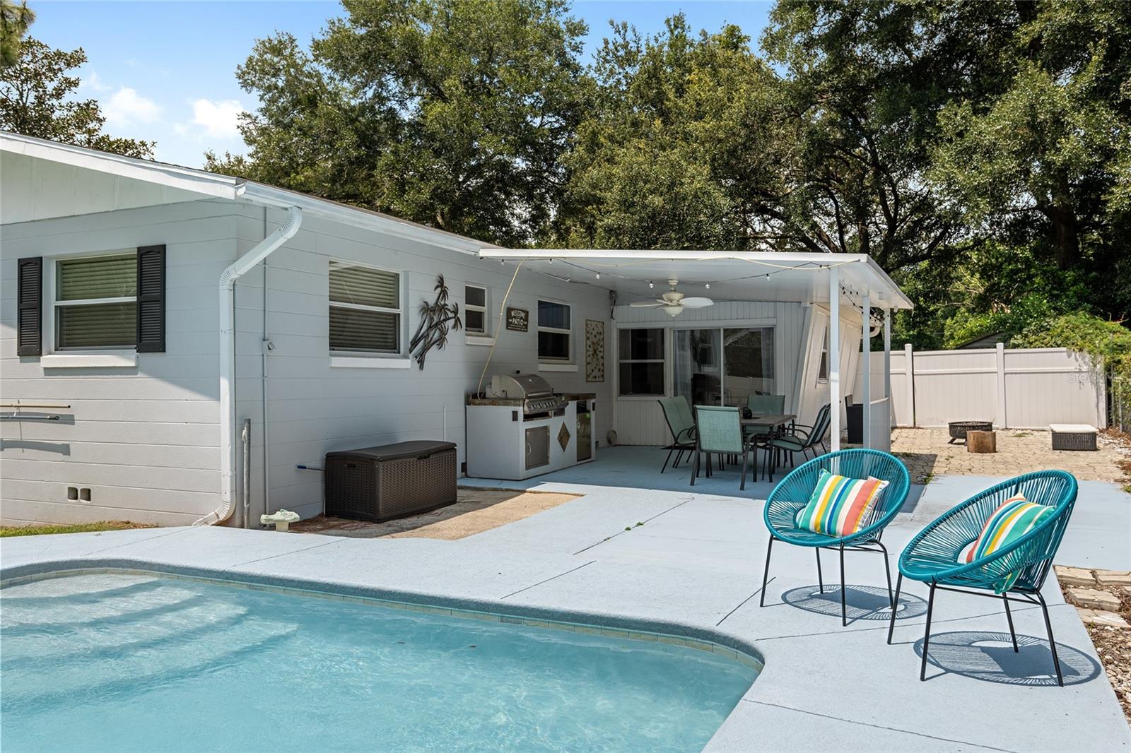 717 NE 39TH COURT