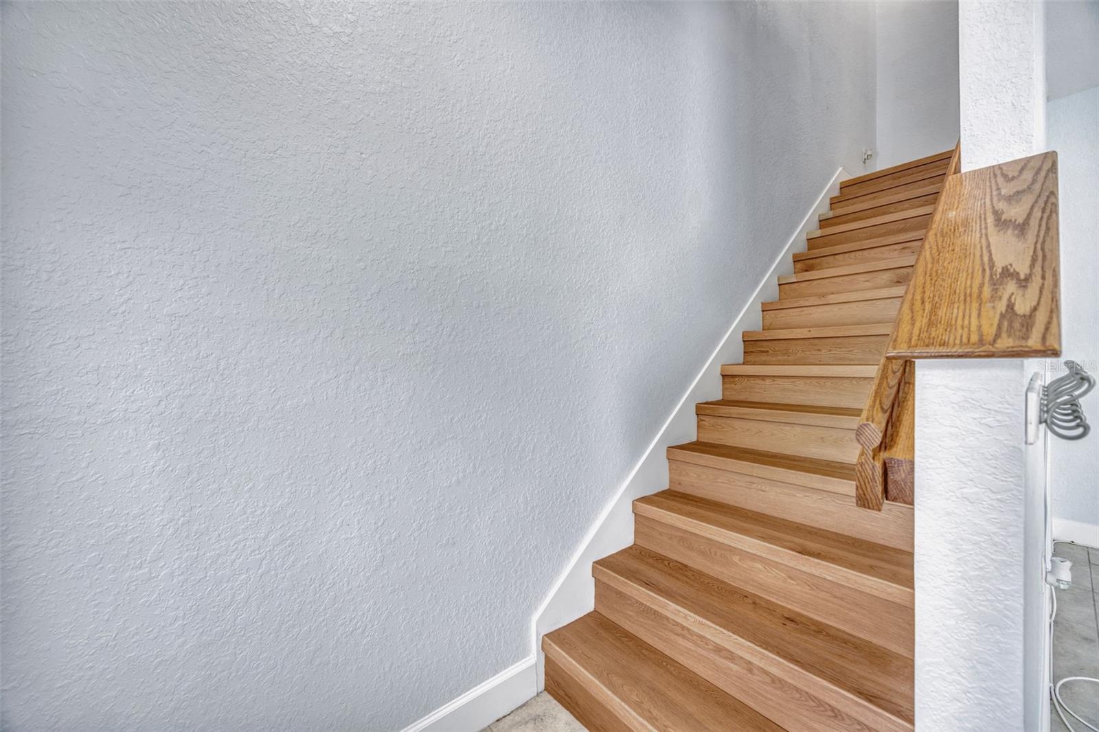 ALEXANDER WOODS TWNHM - Residential Lease