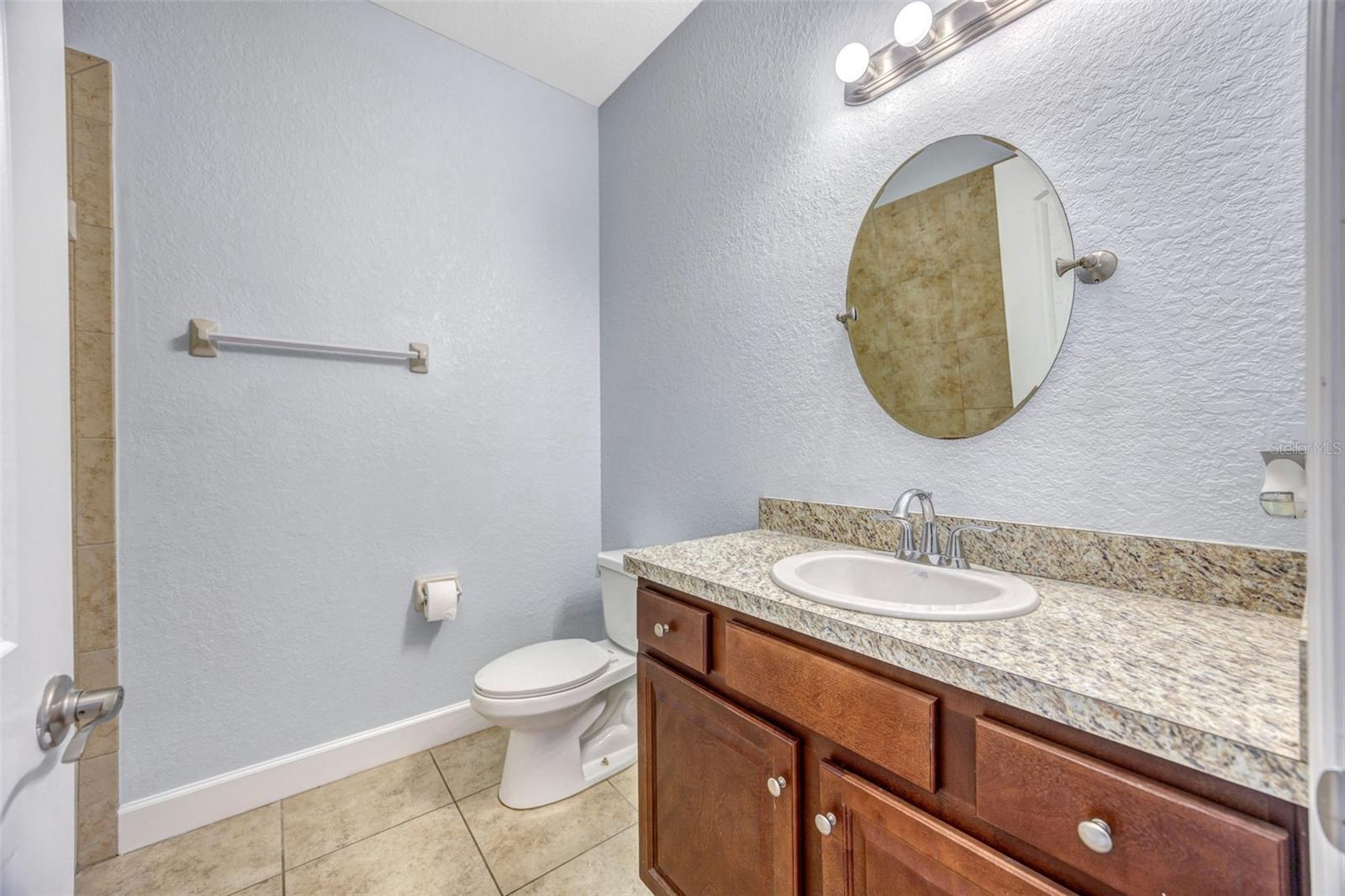 ALEXANDER WOODS TWNHM - Residential Lease