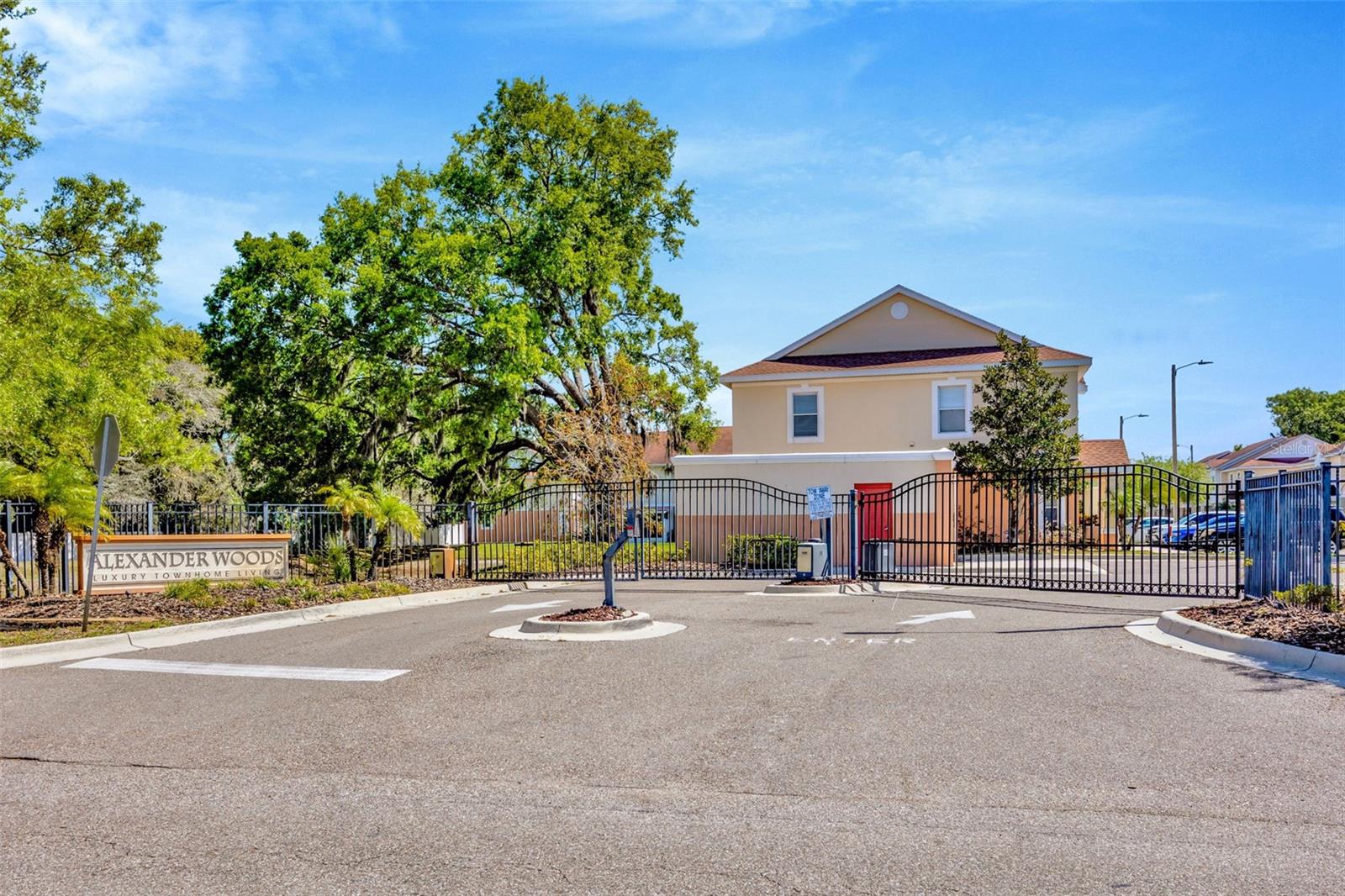 ALEXANDER WOODS TWNHM - Residential Lease