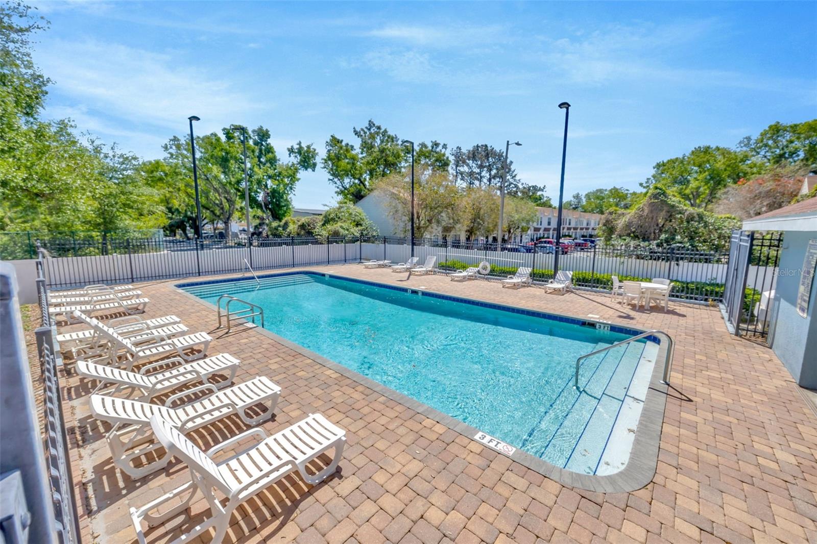 ALEXANDER WOODS TWNHM - Residential Lease