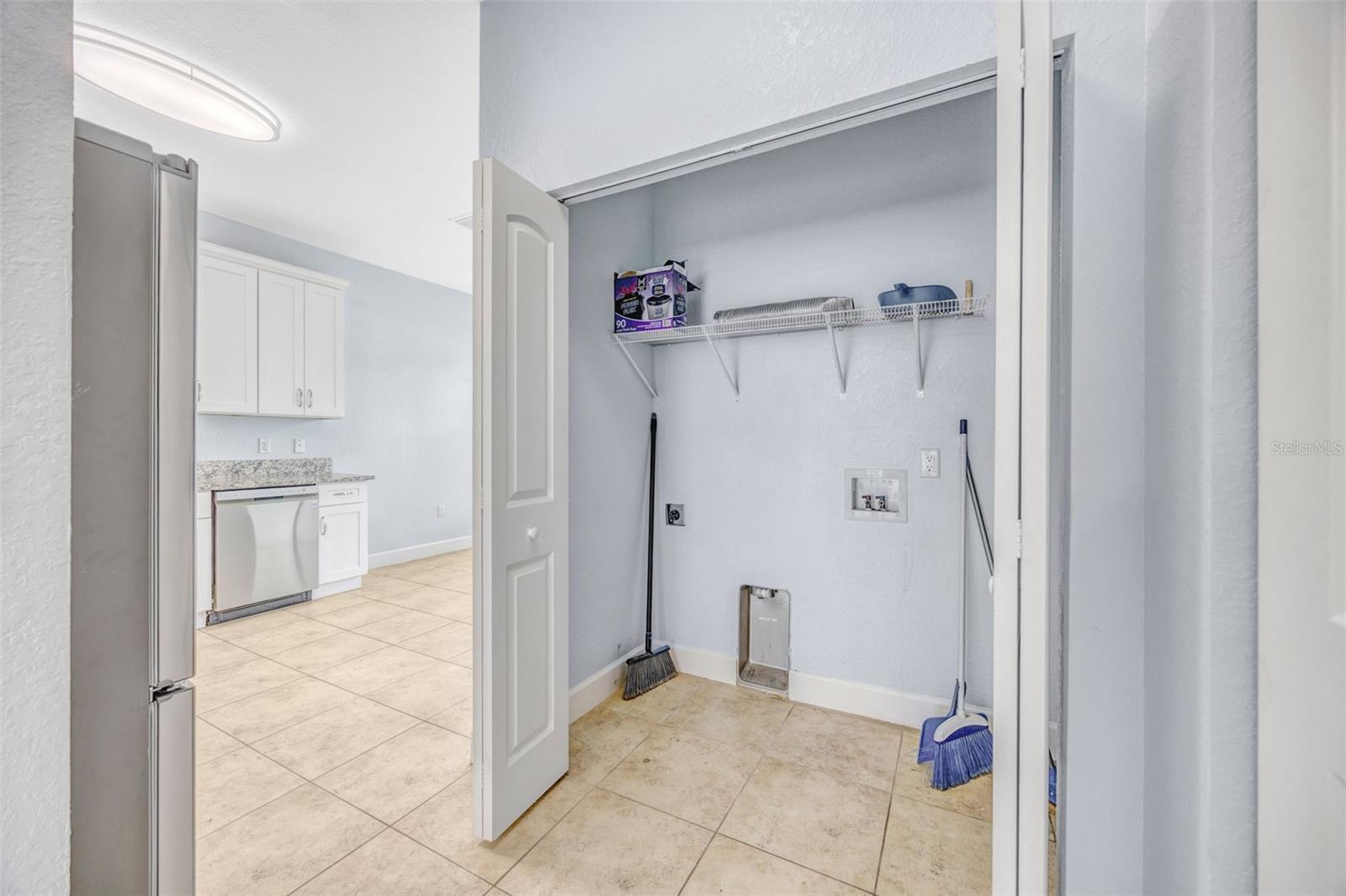 ALEXANDER WOODS TWNHM - Residential Lease