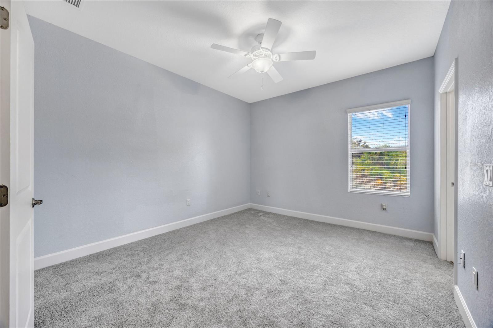 ALEXANDER WOODS TWNHM - Residential Lease