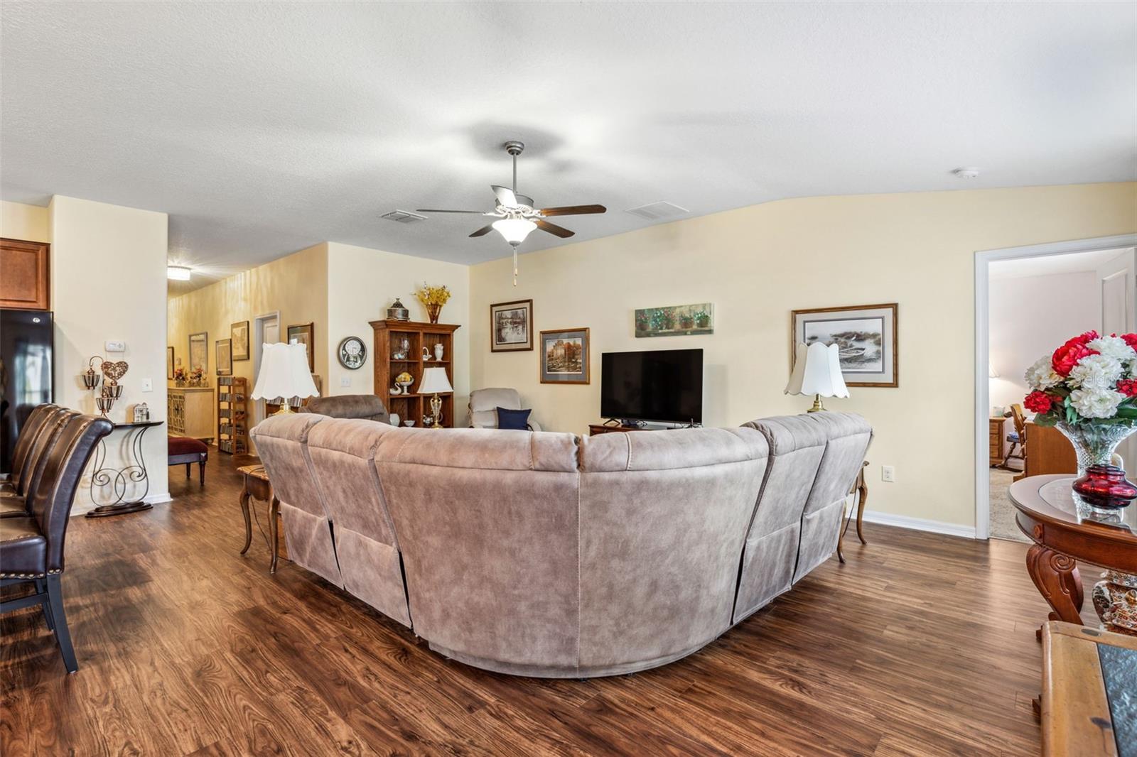 SUNSHINE VILLAGE PH 2 - Residential