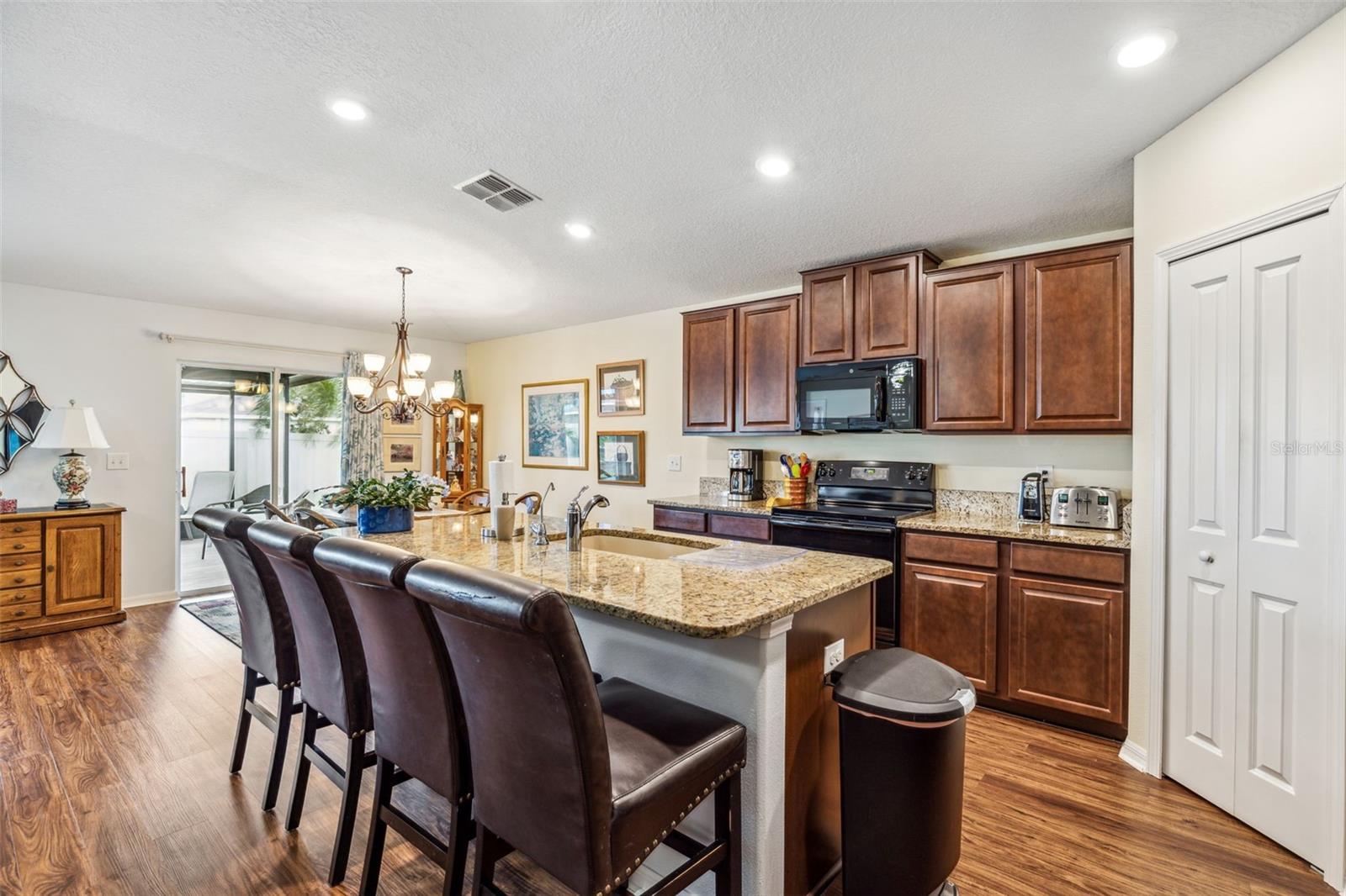 SUNSHINE VILLAGE PH 2 - Residential