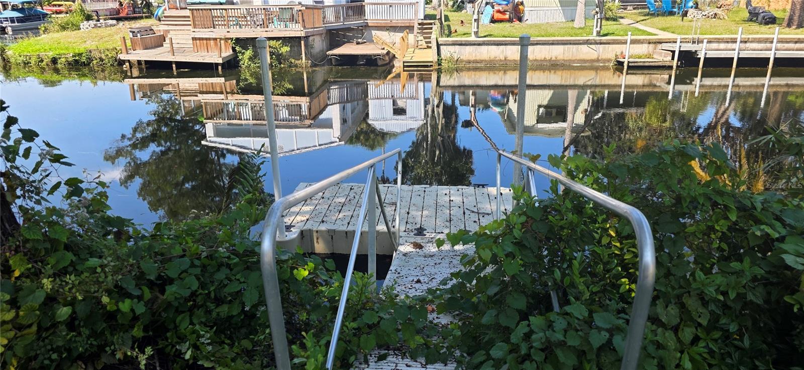 WEEKI WACHEE SHORES - Land