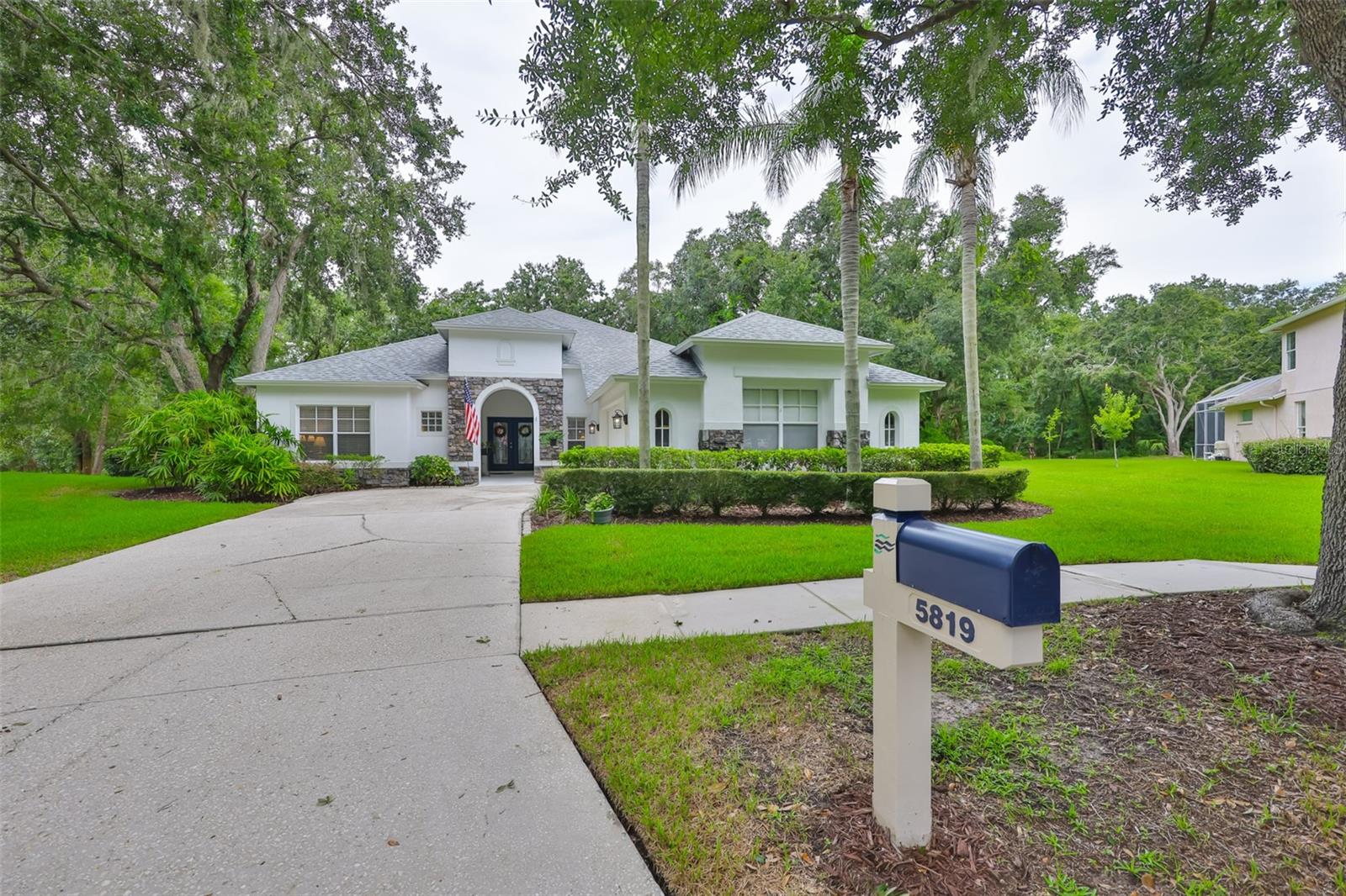 5819 BENT GRASS DRIVE