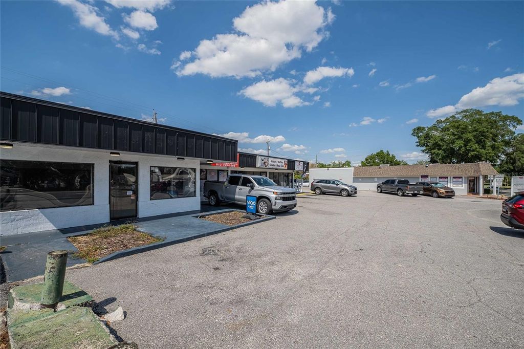 Photo of 211 E Central Avenue, Winter Haven, FL 33880 (MLS # L4961342)