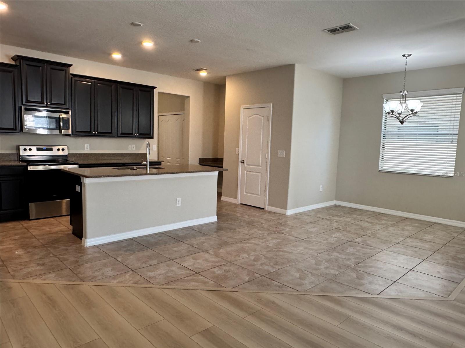 9VB | BRANDON POINTE PHASE 3 PARCEL 107 - Residential