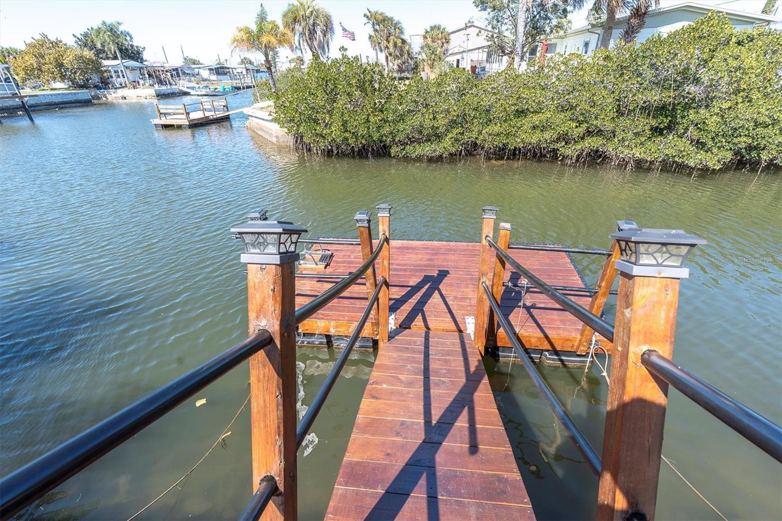 SIGNAL COVE - Residential