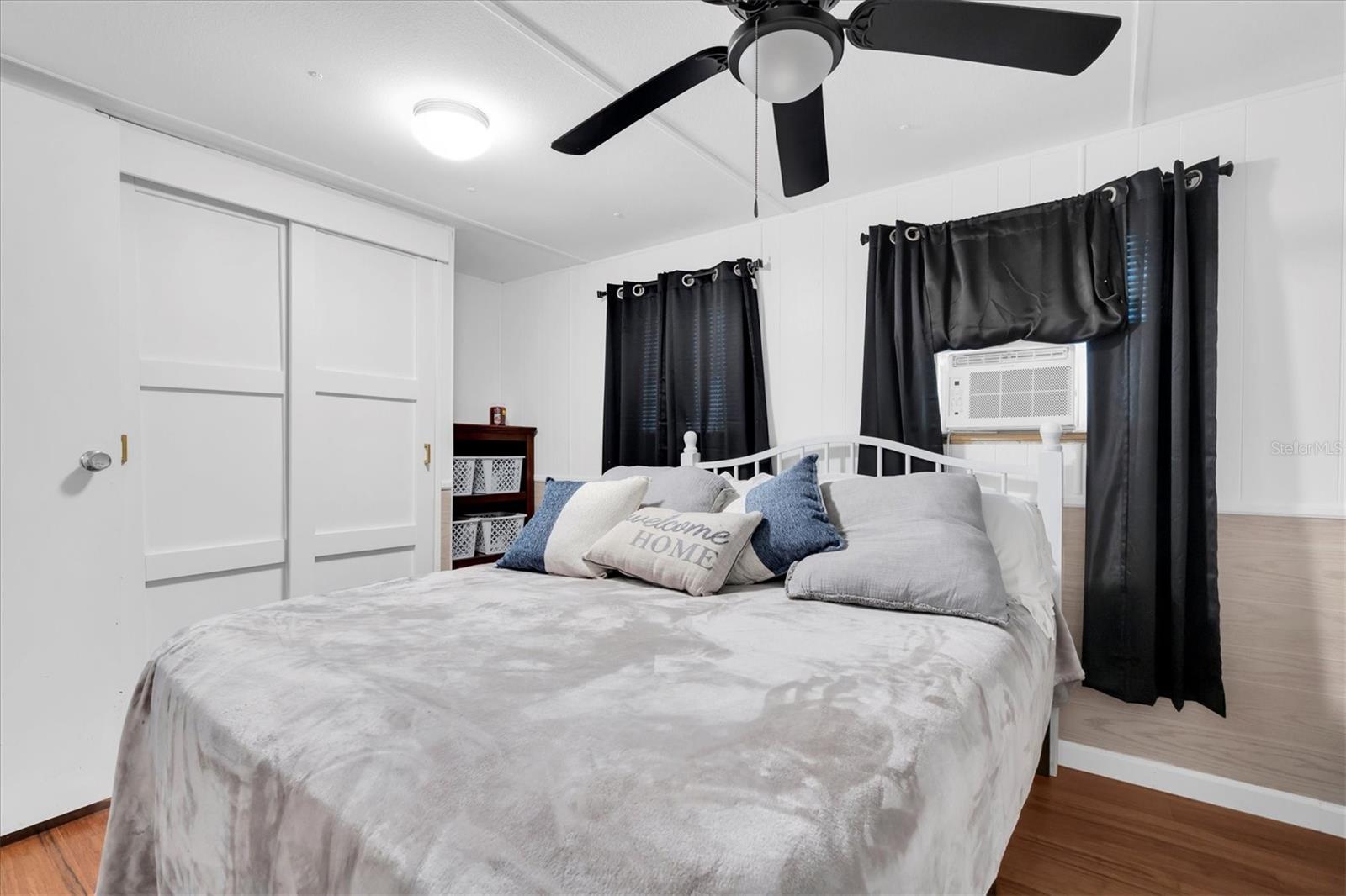 SIGNAL COVE - Residential