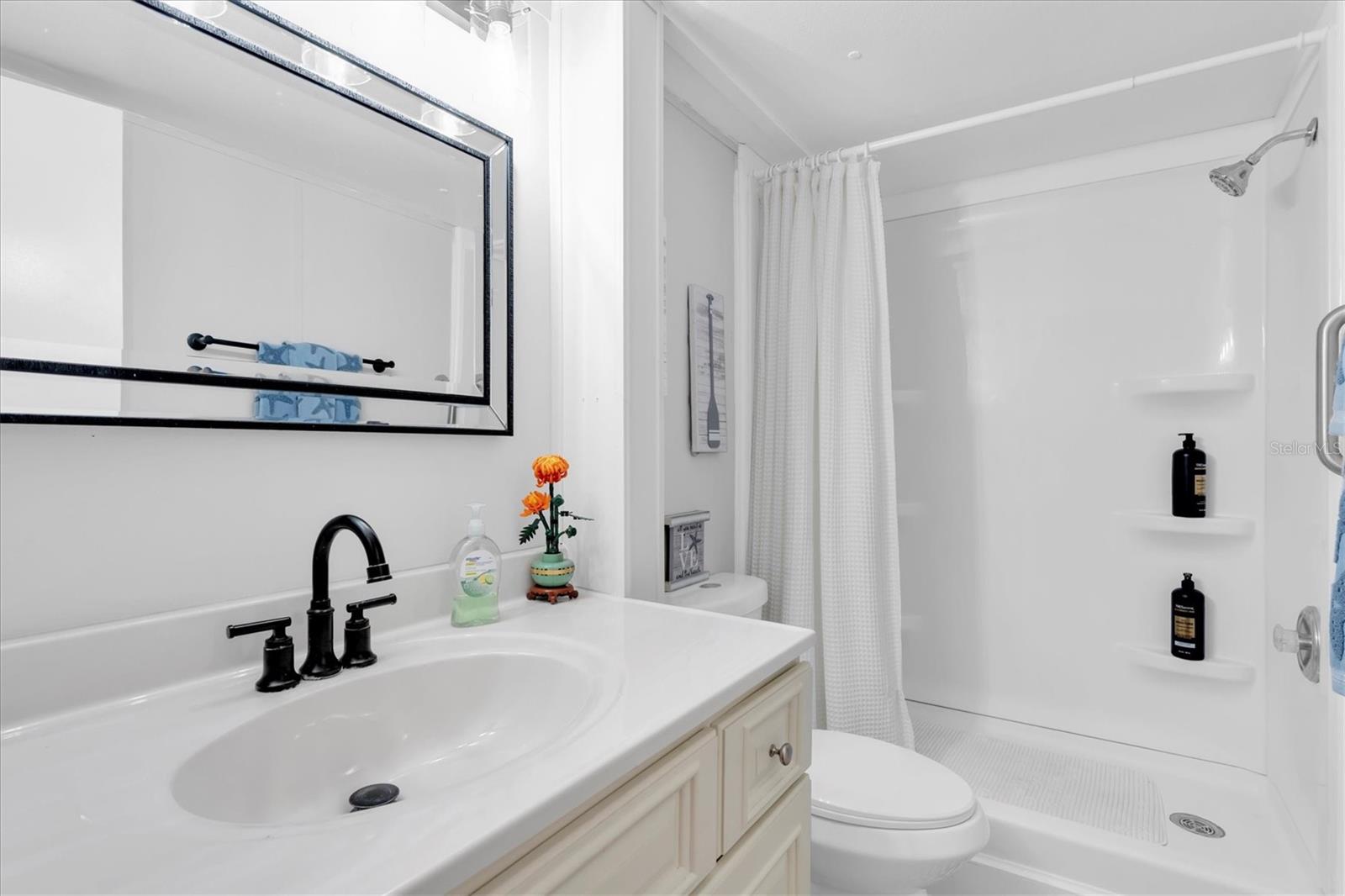 SIGNAL COVE - Residential