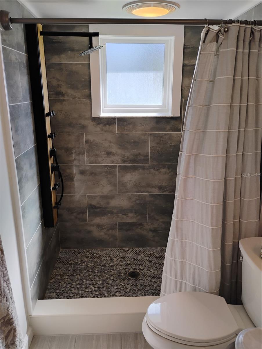 DELTONA LAKES UNIT 03 - Residential