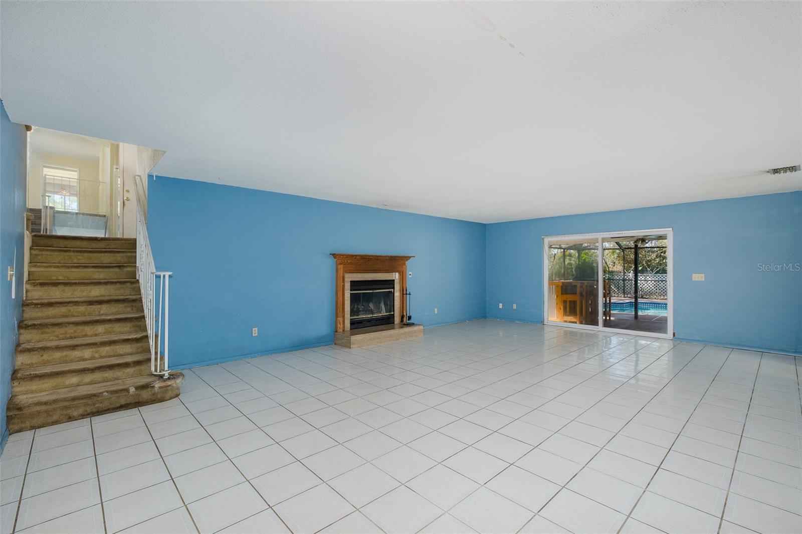 GOLDEN ACRES - Residential