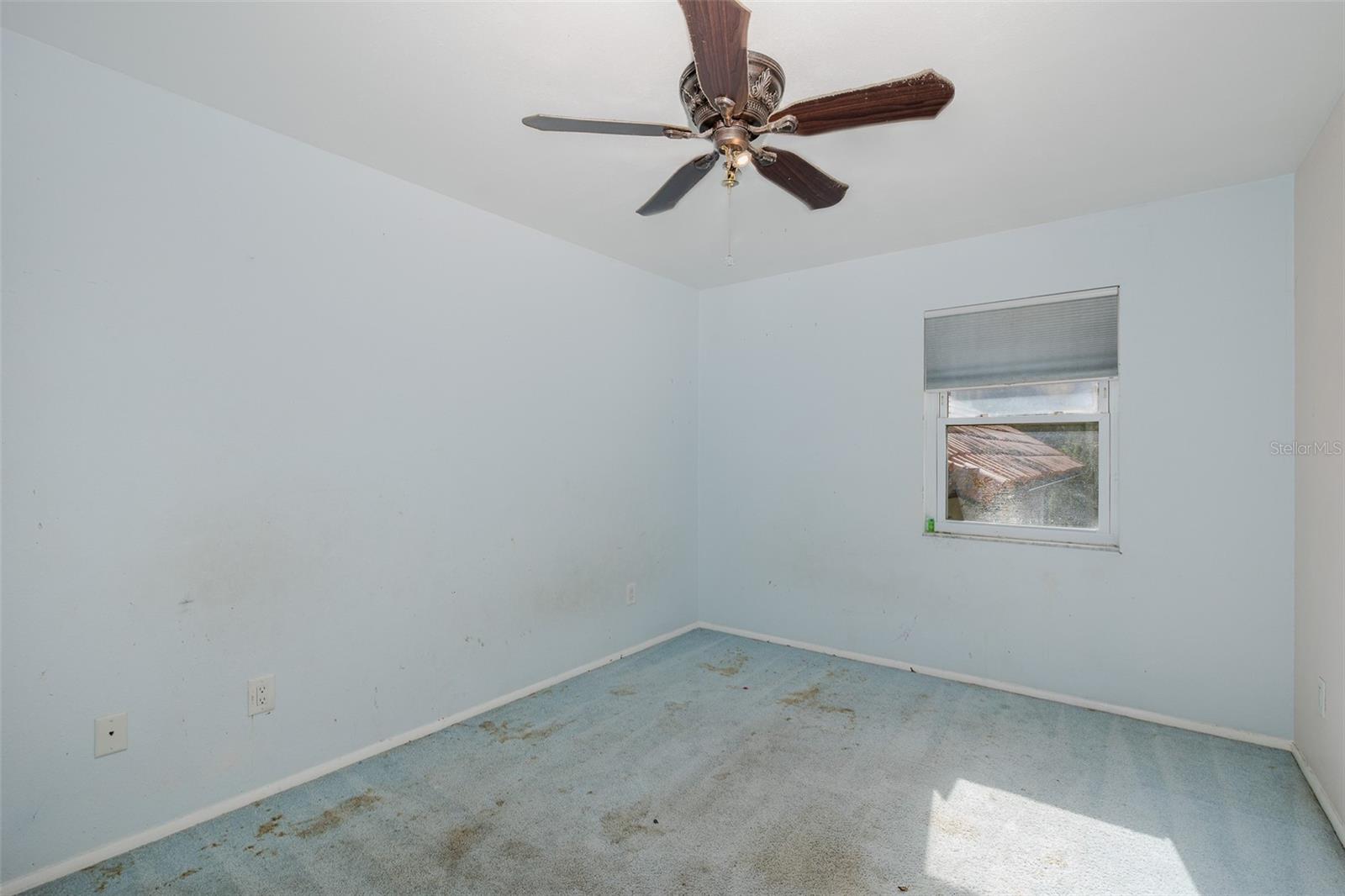 GOLDEN ACRES - Residential