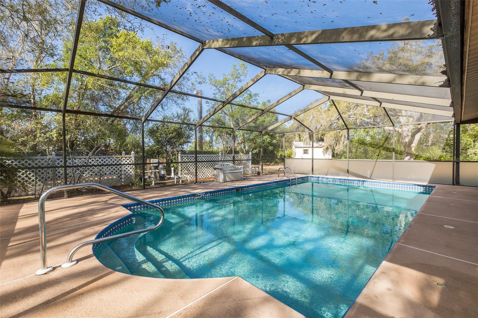 GOLDEN ACRES - Residential