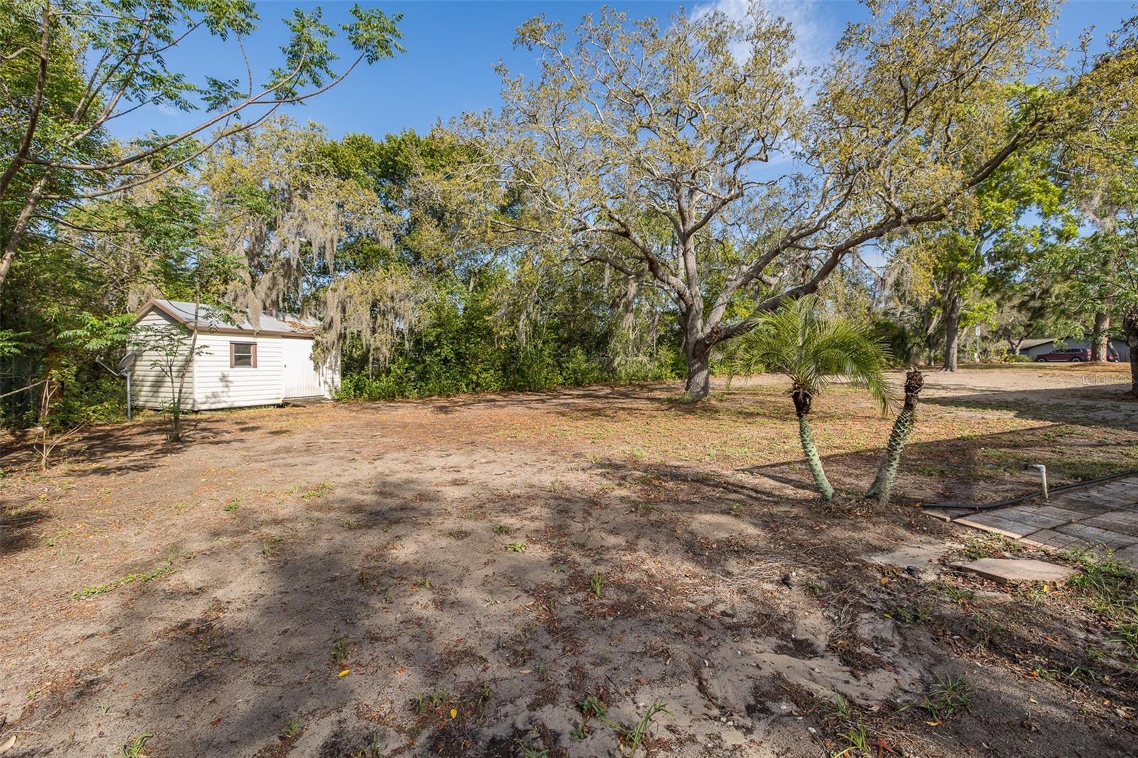 GOLDEN ACRES - Residential