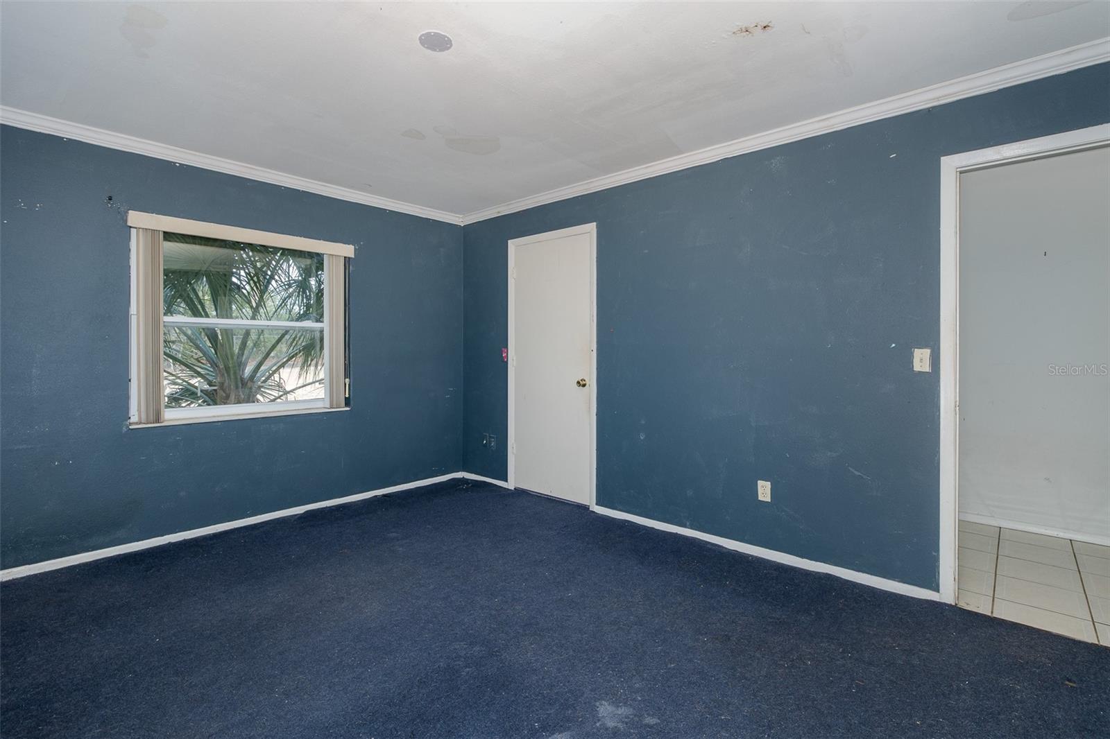 GOLDEN ACRES - Residential