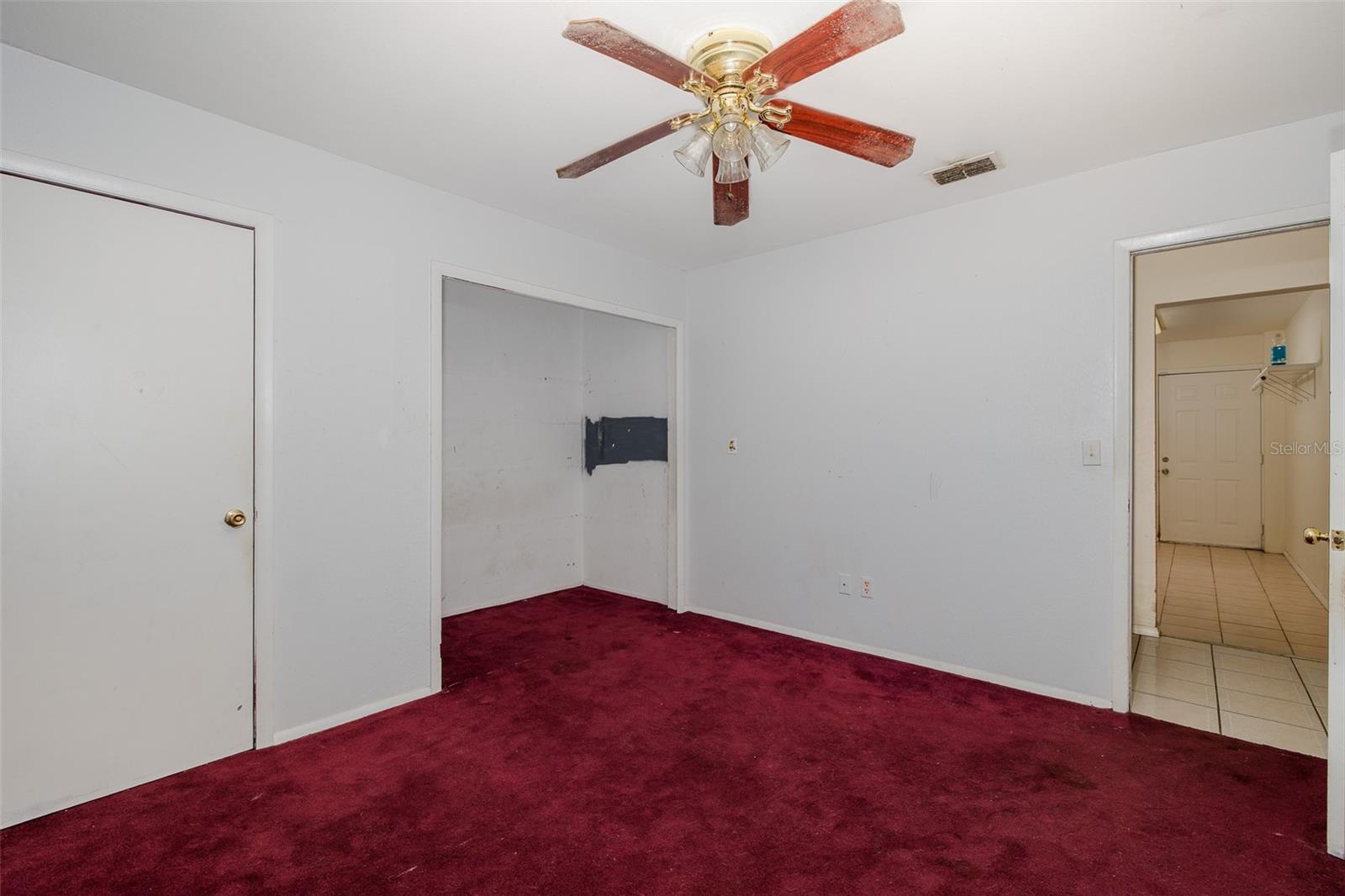 GOLDEN ACRES - Residential