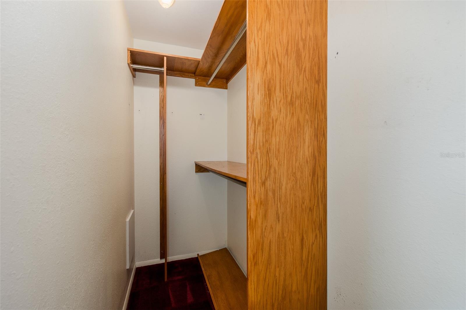 GOLDEN ACRES - Residential