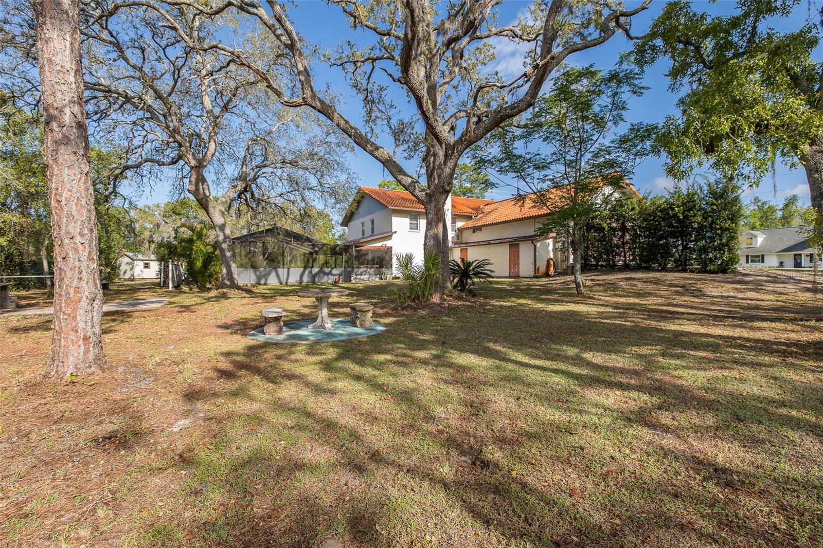 GOLDEN ACRES - Residential