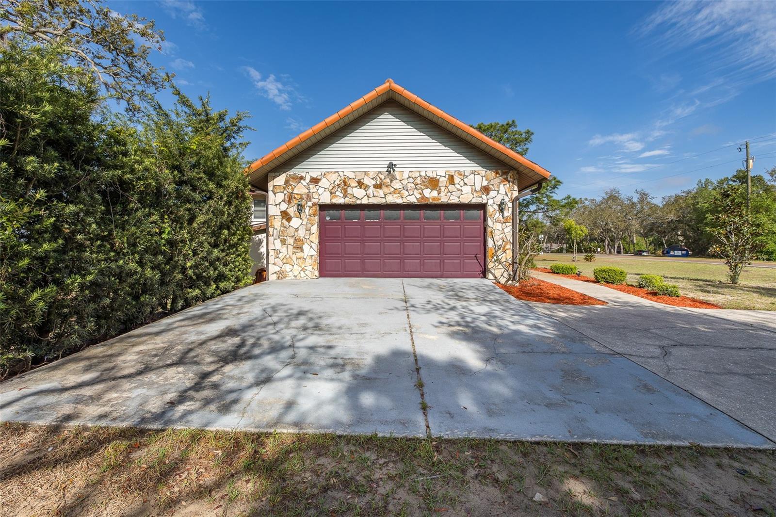 GOLDEN ACRES - Residential