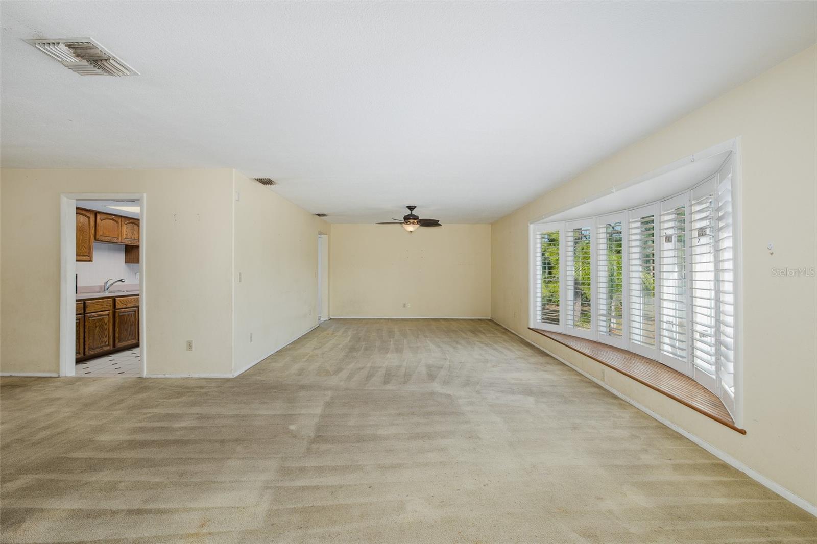 GOLDEN ACRES - Residential