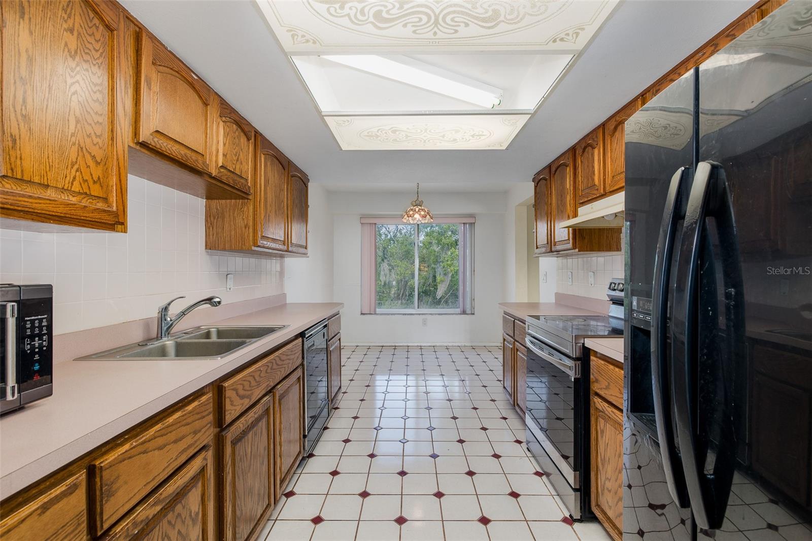 GOLDEN ACRES - Residential