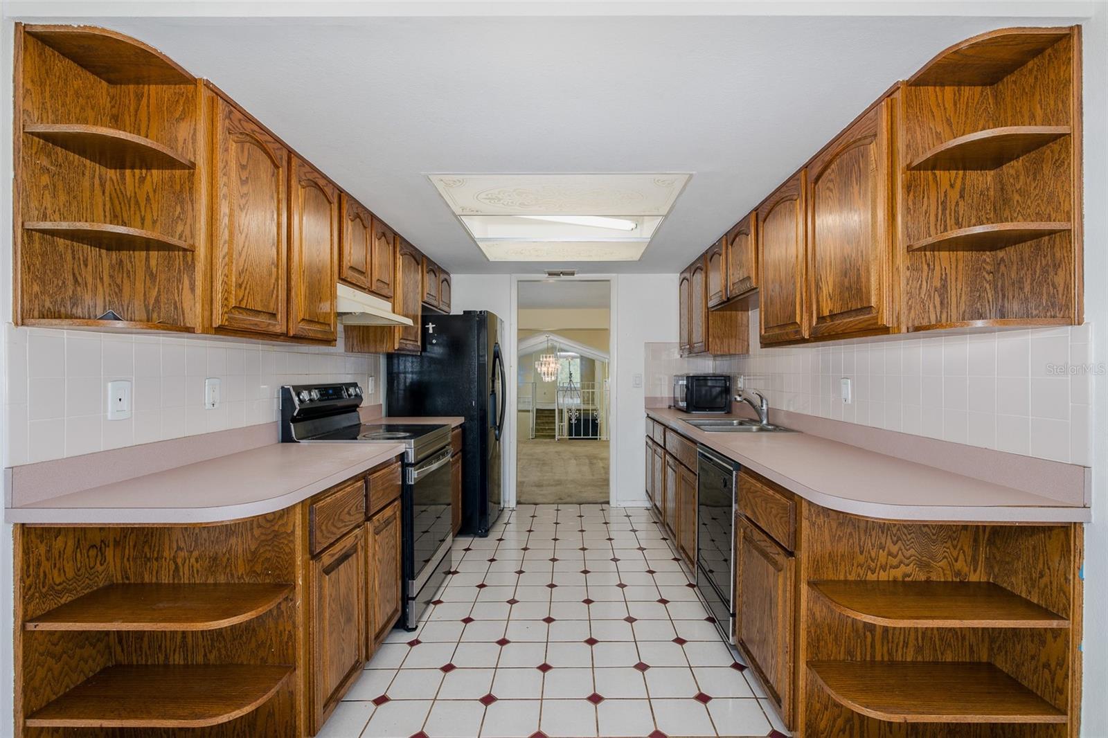 GOLDEN ACRES - Residential