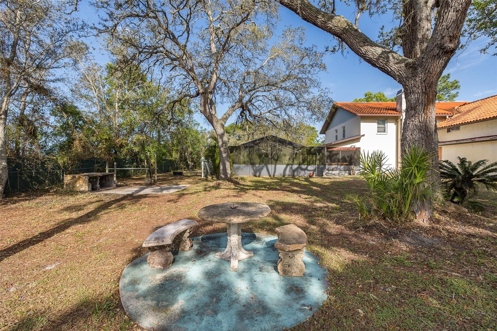 GOLDEN ACRES - Residential