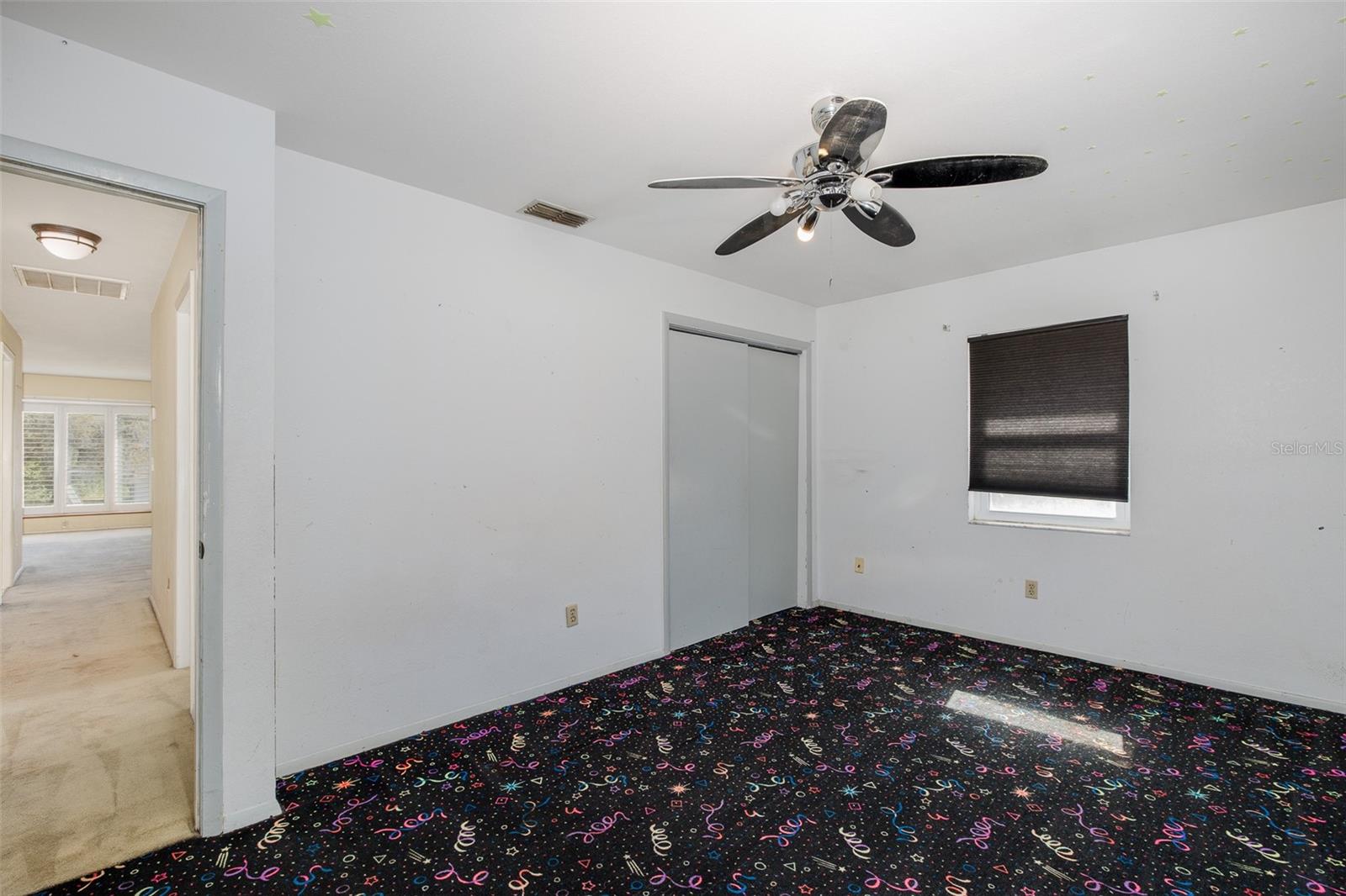 GOLDEN ACRES - Residential